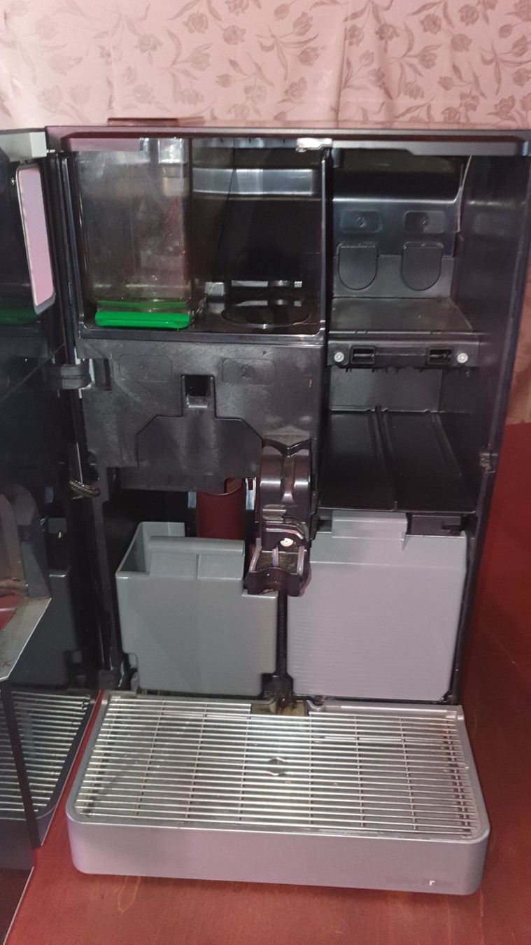 Schaerer Macchine per caffè & Macchine per espresso: Kaffeemaschine Schaerer Coffee Prime mit Touchscreen – Usato da Hünenberg venduto da uch01 2