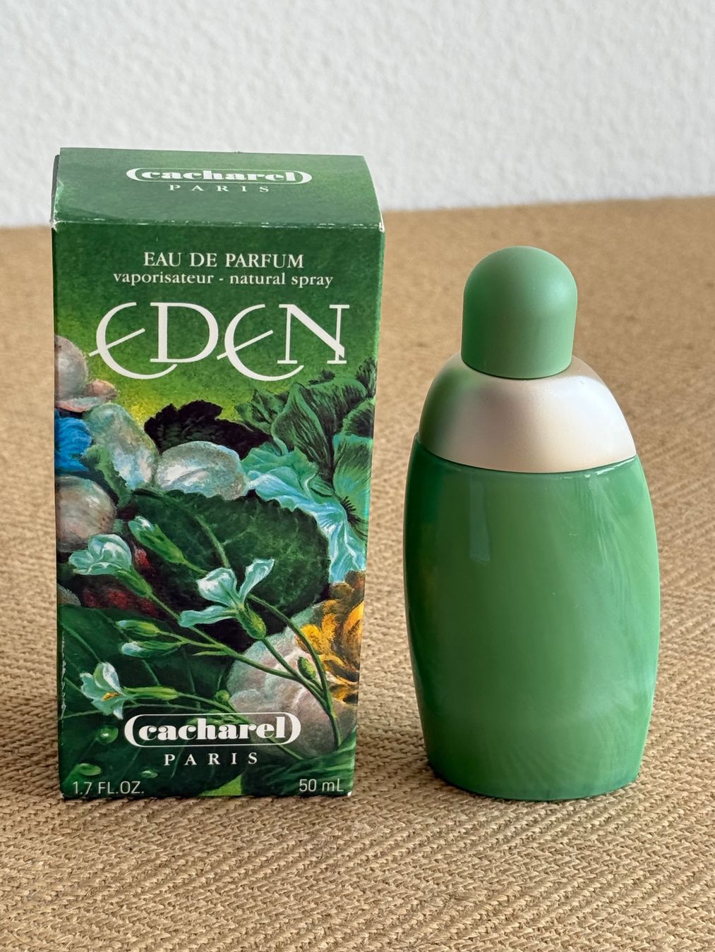 Cacharel Profumi & Eau de Toilette: Eau de Parfum CACHAREL PARIS Eden 50ml – Usato da Konolfingen venduto da petzipetz