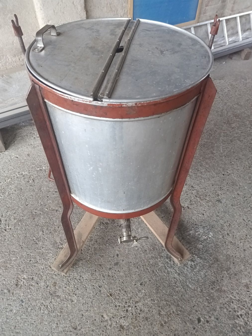 Tutte le macchine: Honigschleuder – Usato da Bottenwil venduto da Jimy32 2