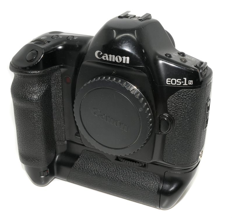Canon Appareil photo: Canon EOS-1N Body für Bastler – Défectueux à Bern par Olynon 3