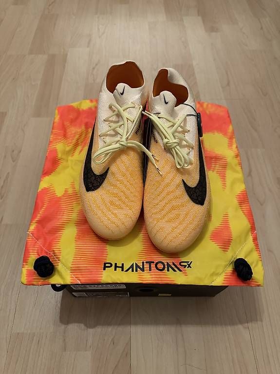 Nike Scarpe da uomo: Nike Phantom GX 45.5 Spezielle Edition – Usato da Illnau venduto da Finado