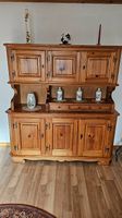 Massiver Holzbuffetschrank