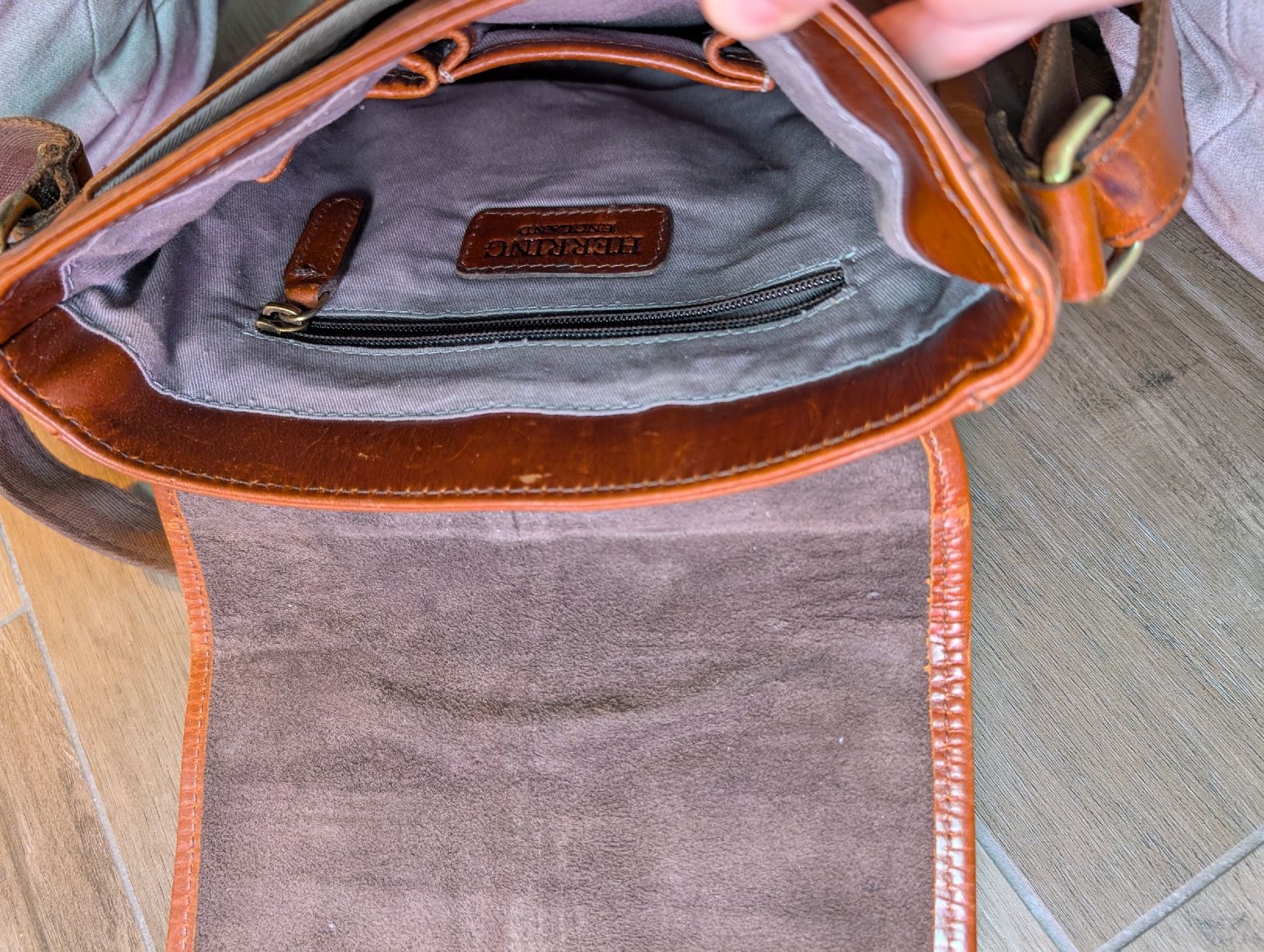 Borse: Tasche der Britischen Marke Herring, 100% Leder – Usato da Dübendorf venduto da xmistervx 2