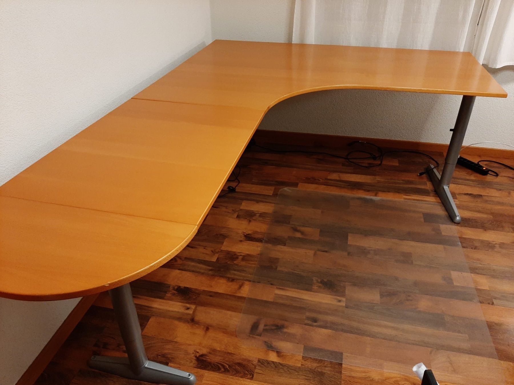 Ikea Scrivanie: Schreibtisch aus Holz – Usato da Zürich venduto da Zoe-P