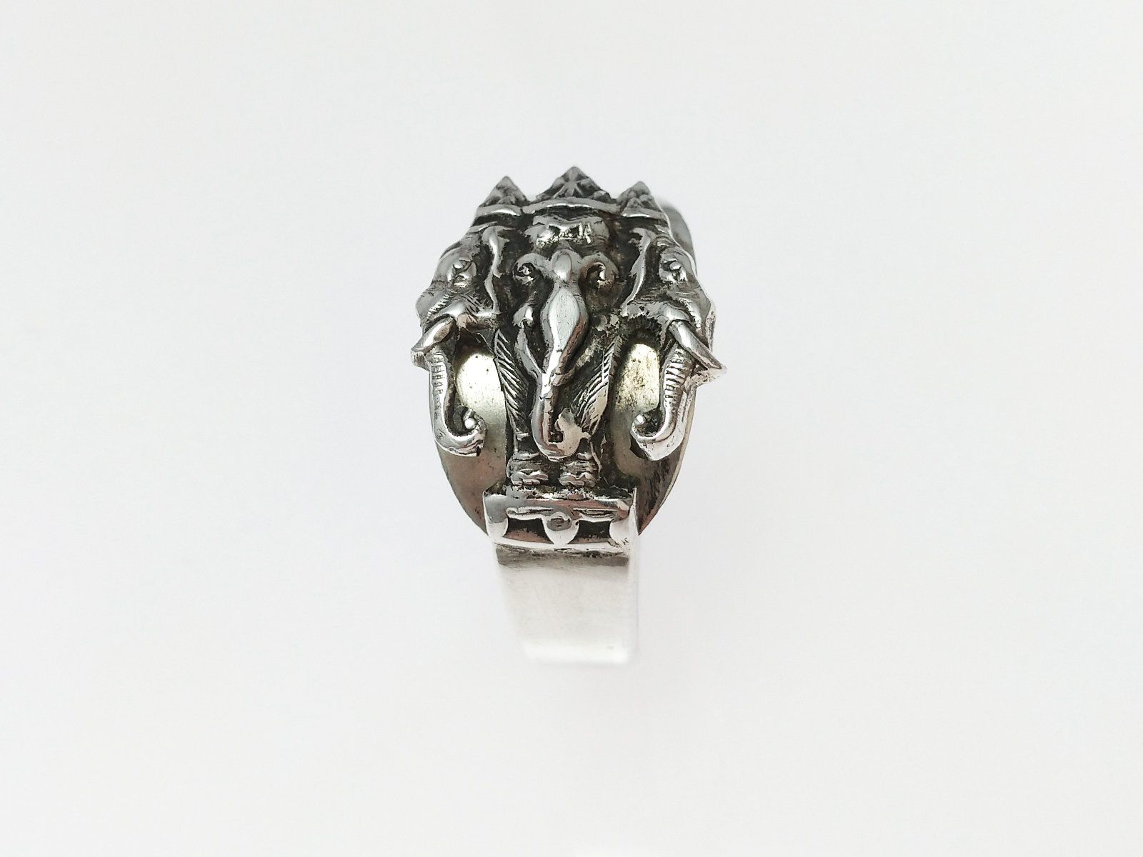 Anelli: Silberring mit Design des Elefantengott Erewan – Nuovo e nell'imballaggio originale da Meilen venduto da Byrd-bijoux