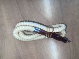 Shisha Schlauch beige aus Holz und Leder
