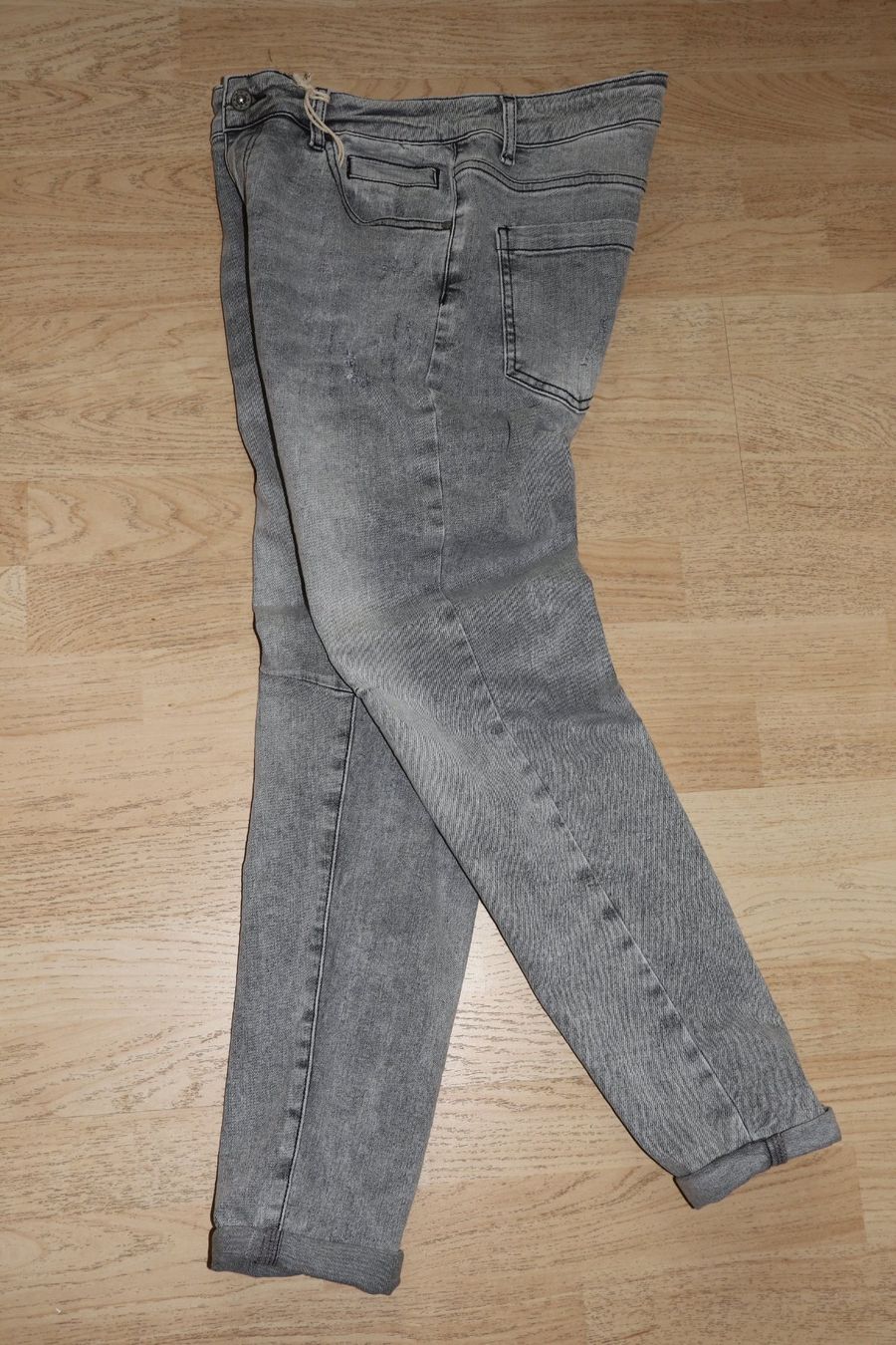 Jeans: Neue tolle Jeans Gr.M – Nuovo e nell'imballaggio originale da Oberwil-Lieli venduto da Svetlana28 5