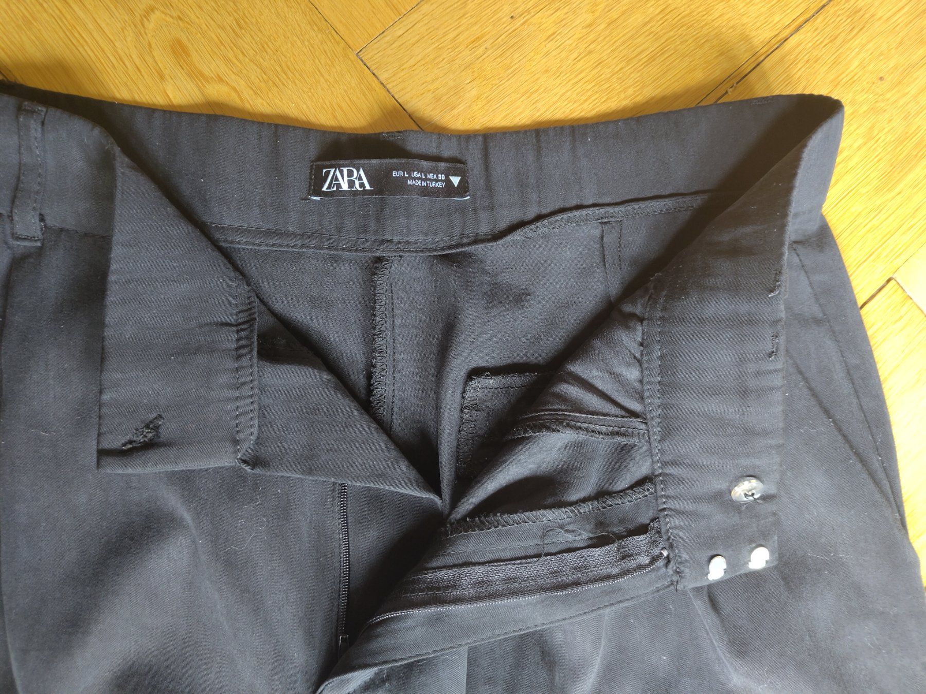 Zara Pantaloni: Hose – Usato da Bern venduto da Linii 1