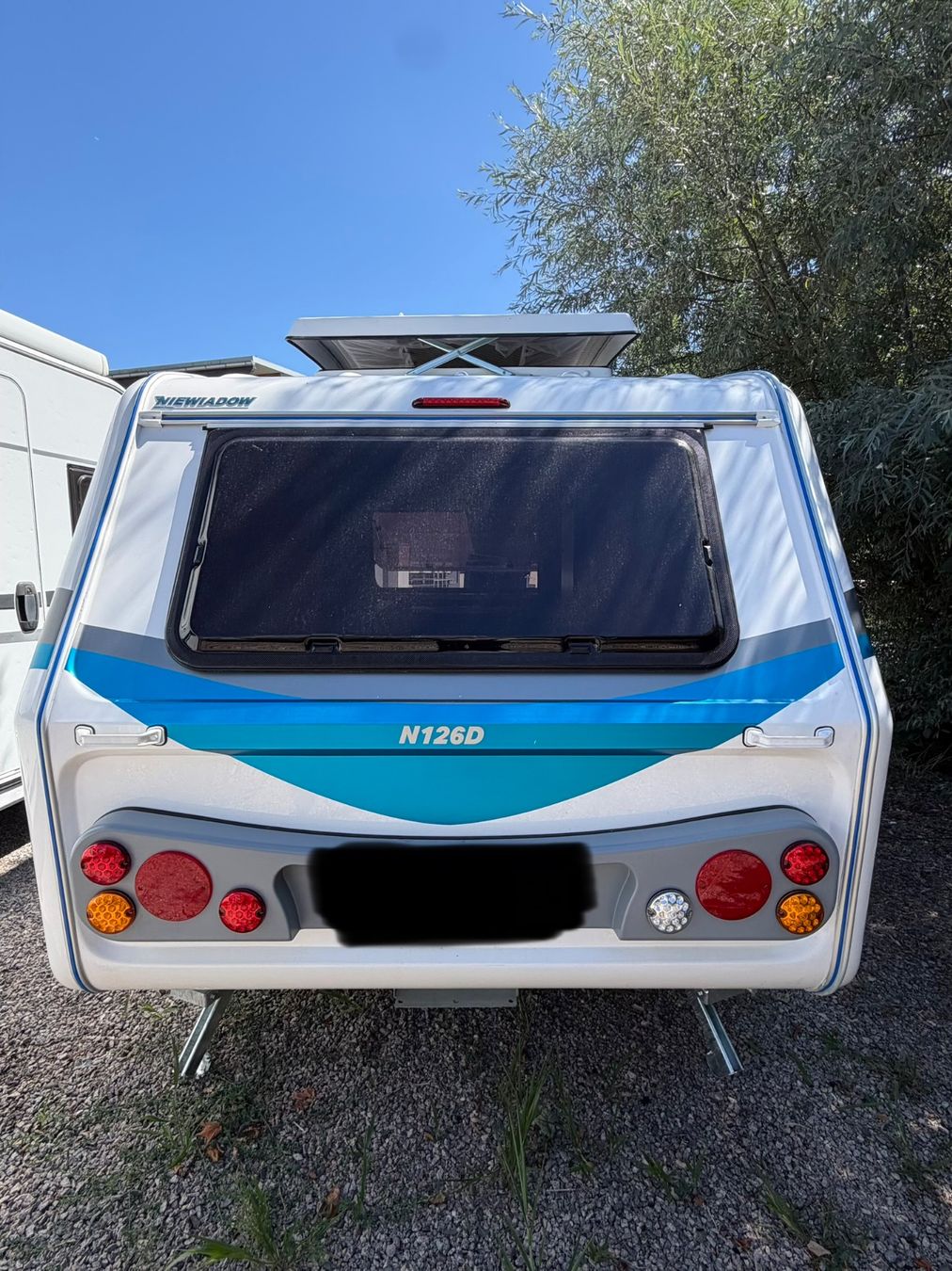 Rimorchi: Niewiadow N126D 750KG Wohnwagen – Nuovo (secondo la descrizione) da Reinach AG venduto da Melanie.Melanie 1