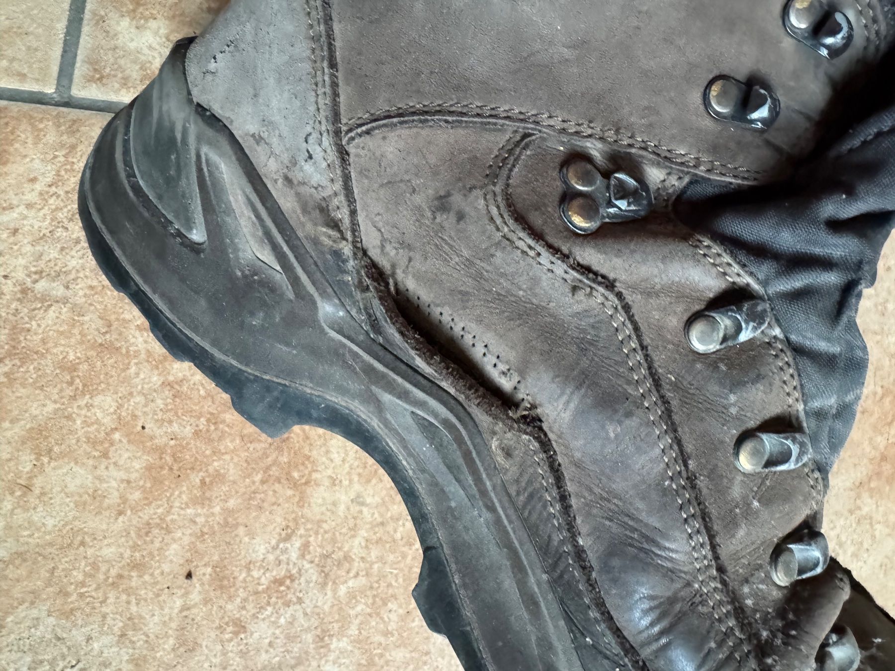 Lowa Scarpe da uomo: Lowa Renegate GTX mid Wanderschuhe Grosse 45 – Usato da Hasliberg Hohfluh venduto da dio_vd7f 1