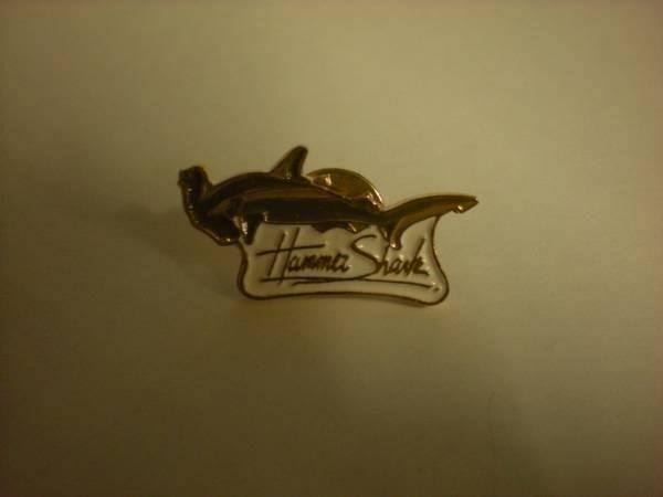 Spille & Fermagli: pin's Hammer Shark Collector – Nuovo (secondo la descrizione) da Fribourg venduto da versus702