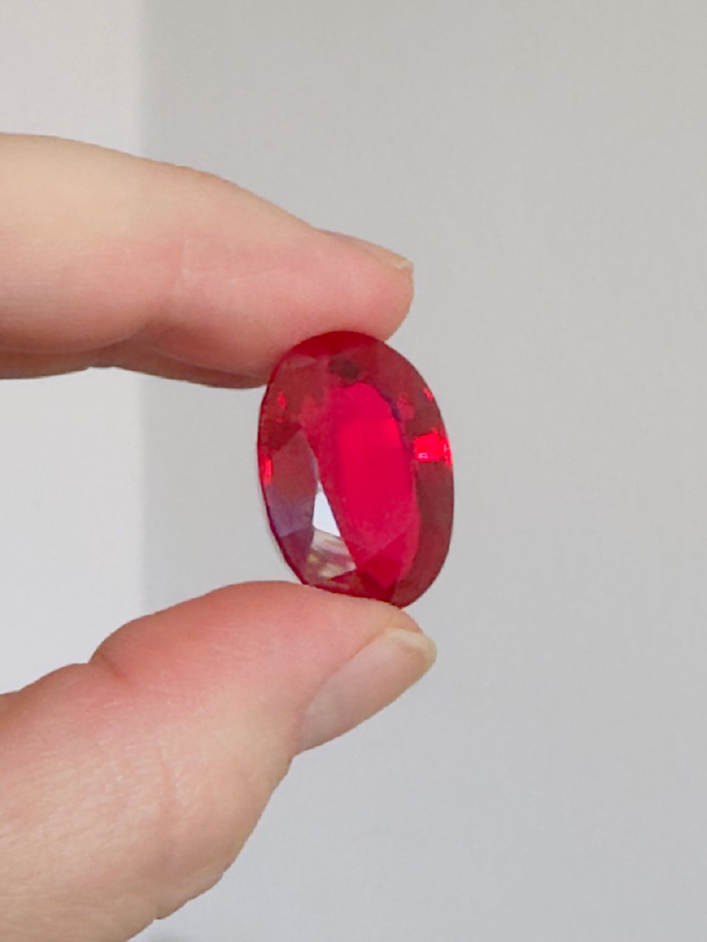 Pietre preziose: 37.45 Ct Certified Loose – Nuovo e nell'imballaggio originale da Genève venduto da AWWA 2