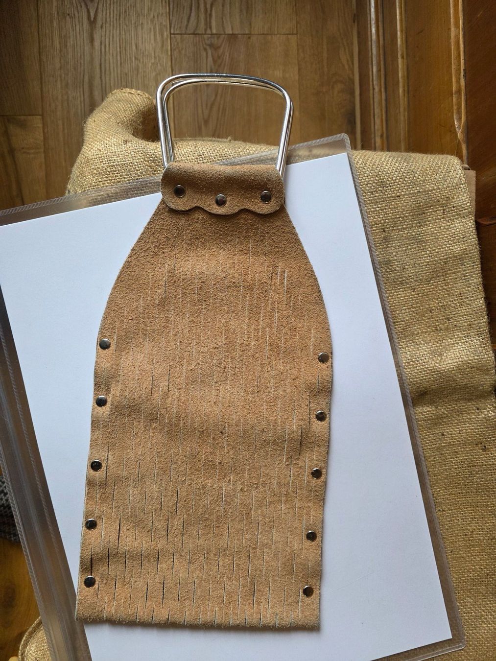 Borse da donna: Leder Hand Tasche Beutel Metall Träger – Usato da Walterswil BE venduto da Lonitti 3
