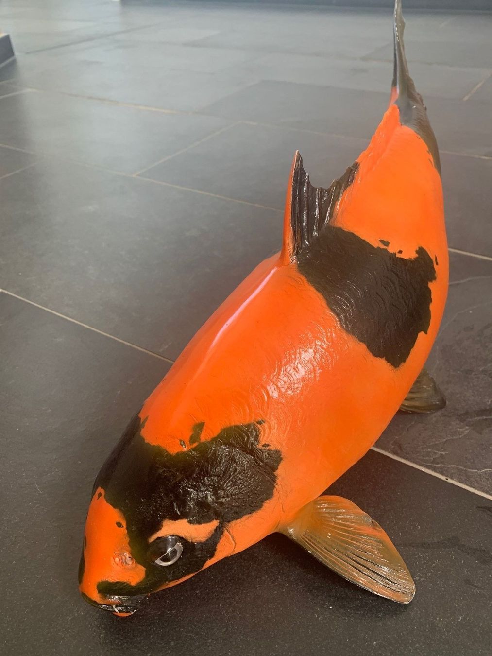 Statuette: Koi Fisch - Model aus Polyester - Einzelanfertigung – Nuovo (secondo la descrizione) da Gurmels venduto da topsommer 1