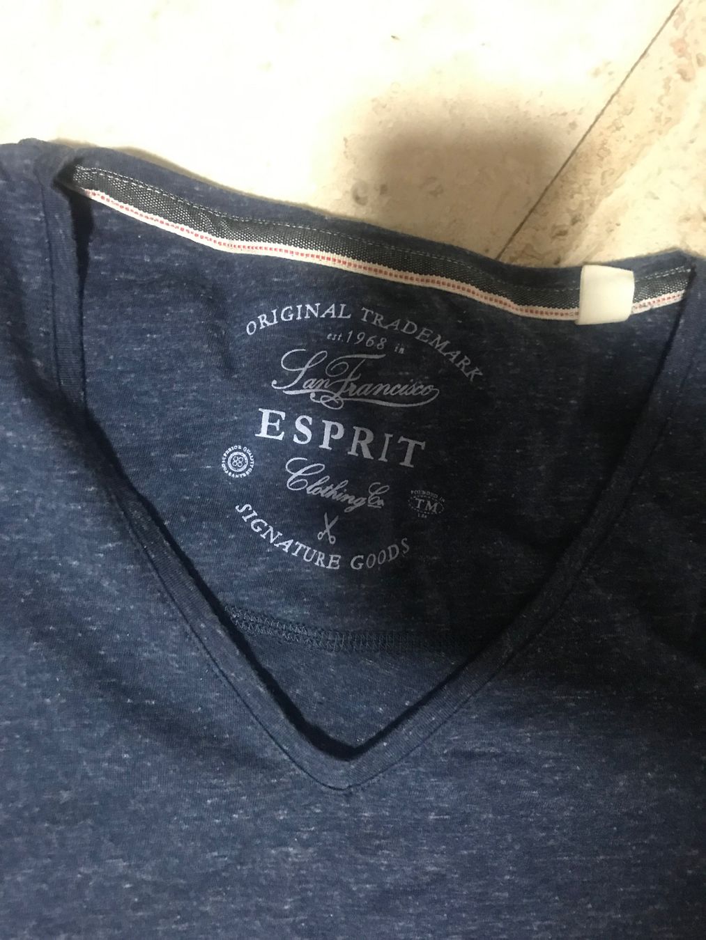 Esprit T-shirt: Esprit T-Shirt – Nuovo (secondo la descrizione) da Oftringen venduto da mbc_b8vr 1