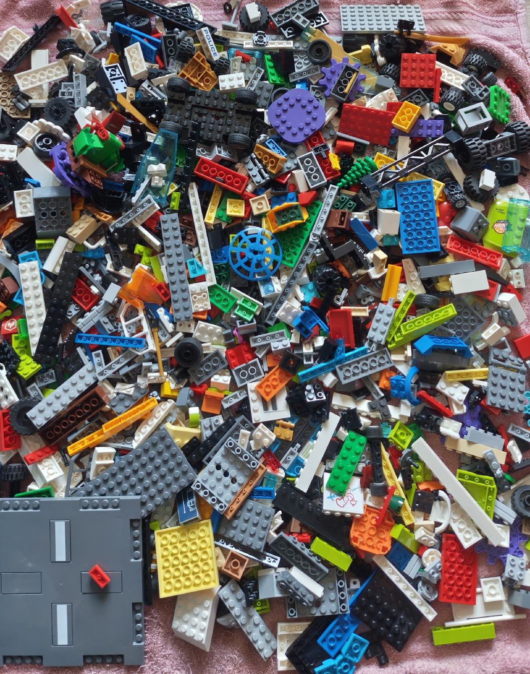 Lego Giocattoli: Lego Mix ca. 1,6 Kilo – Usato da Effretikon venduto da Superkarin7