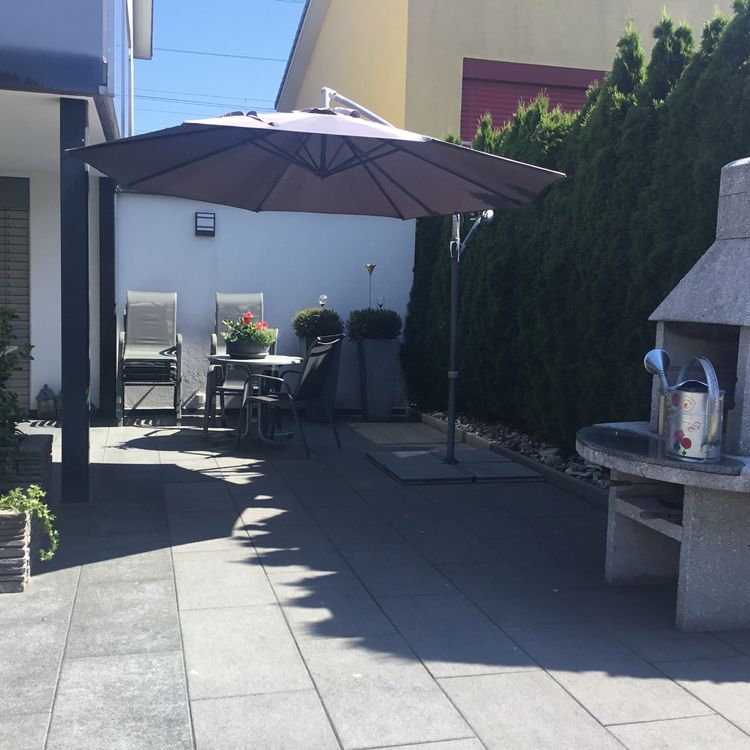 Ampelschirm 3 m. Durchmesser mit Verbrauch Spuren (Sonne) Kaufen auf