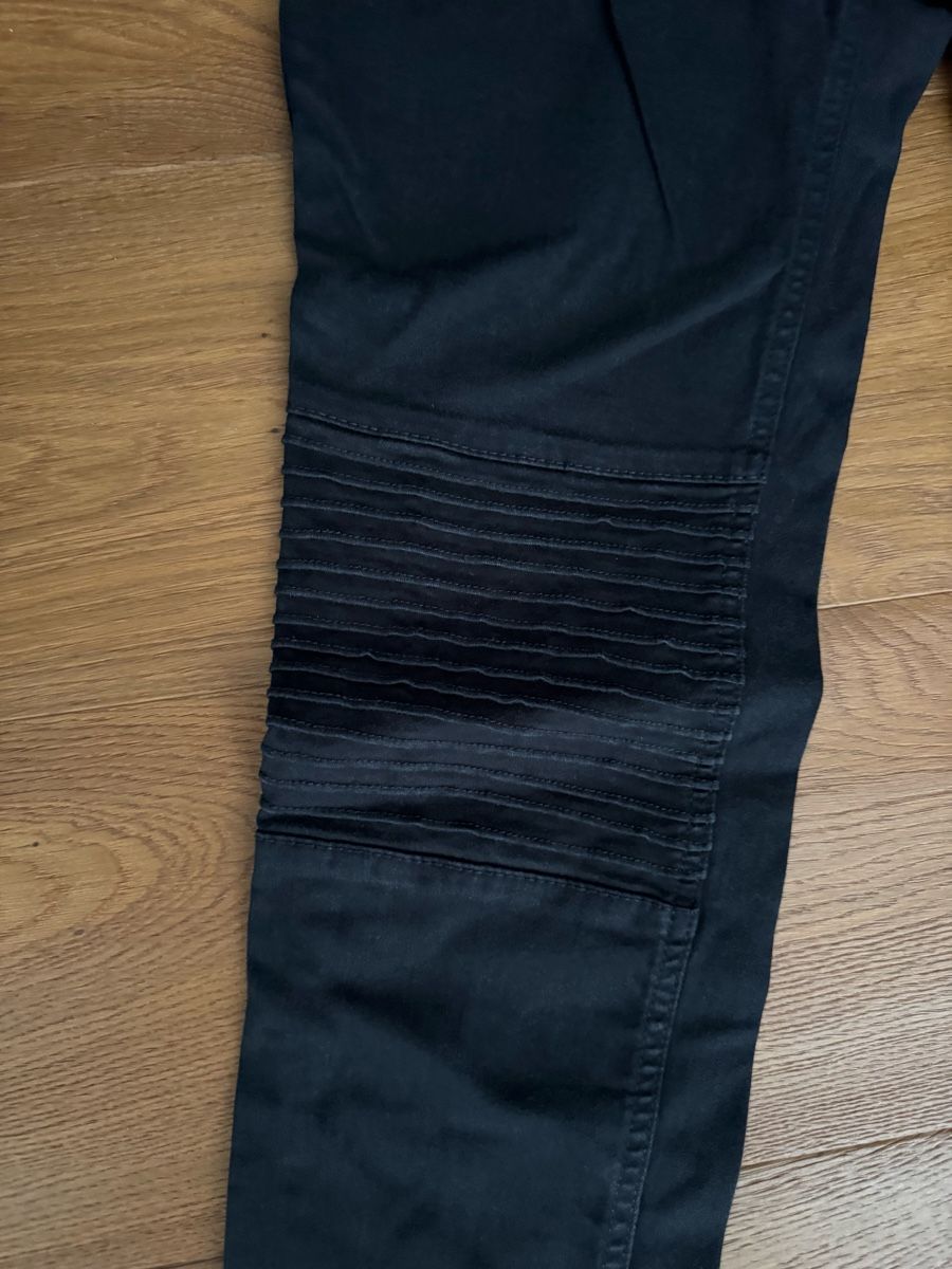 H&M Jeans: Tolle Umstandsjeans Gr. L – Usato da Waltenschwil venduto da tschutschgi