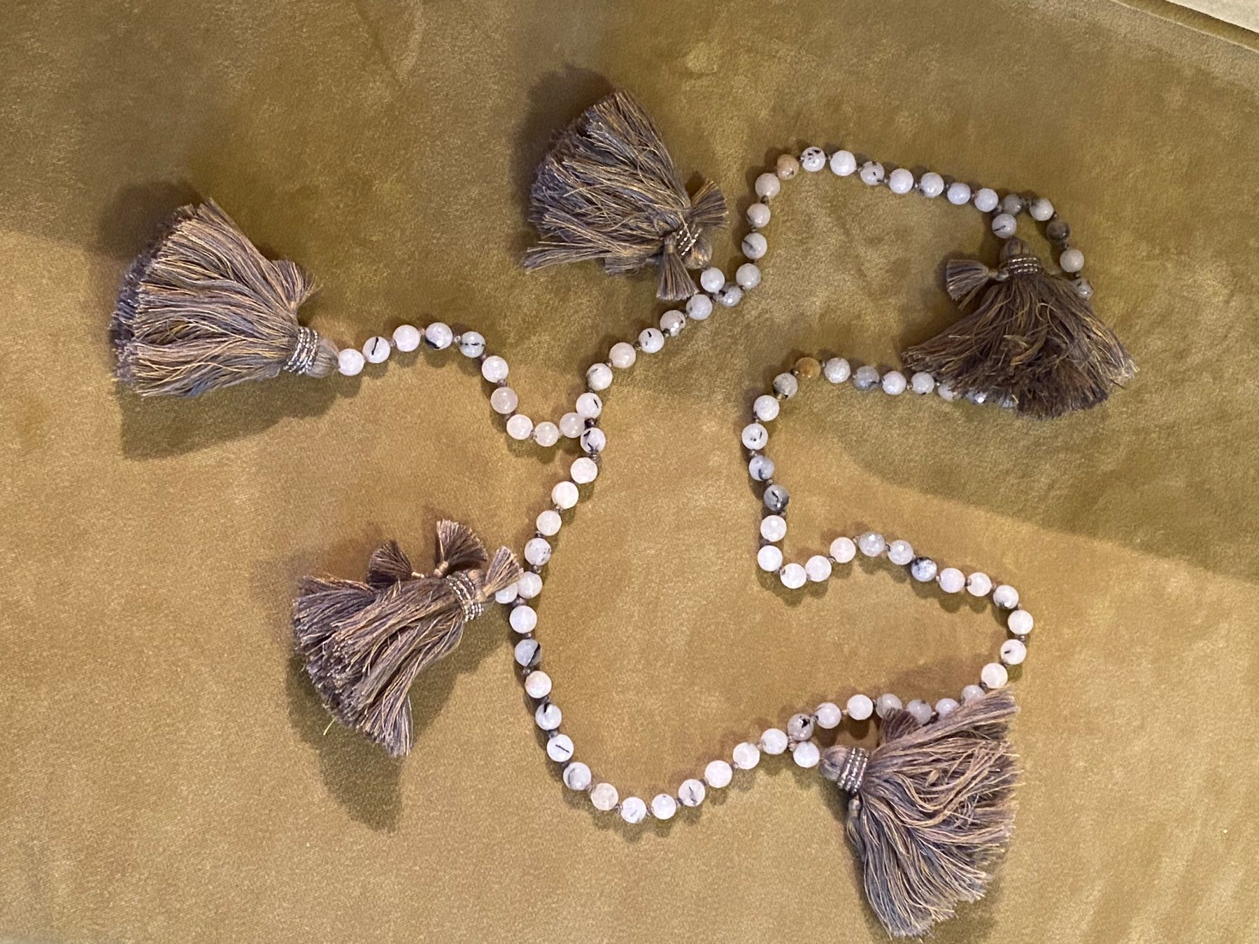 Bracciali & Braccialetti: Bracelet avec pompons – Usato da St-Blaise venduto da NSUTT1953