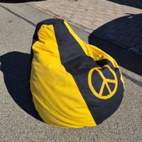 Sitzsack gelb schwarz Handarbeit gebraucht
