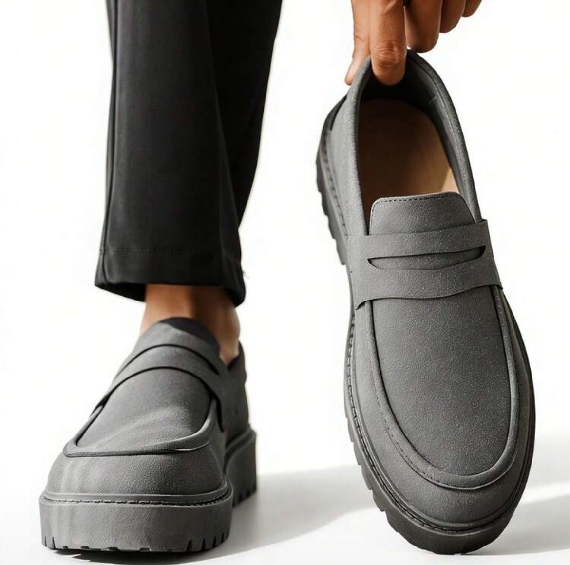 Chaussures hommes: Herren Loafers grau Grösse 45 Neu – Neuf avec emballage d'origine à Biel/Bienne par Bolagol9 1