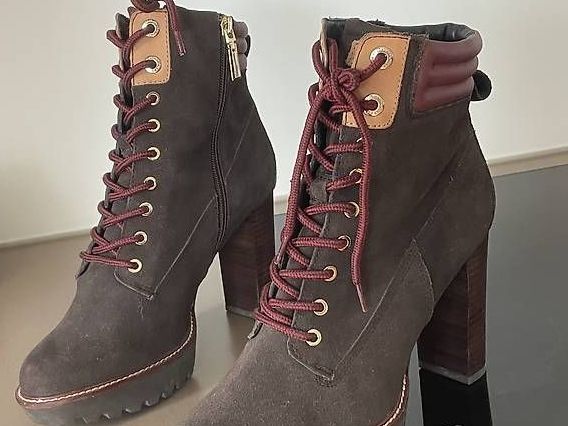 Scarpe da donna: Tommy Hilfiger Stiefeletten braun Gr. 39 – Nuovo (secondo la descrizione) da Meilen venduto da SabrinaK1992