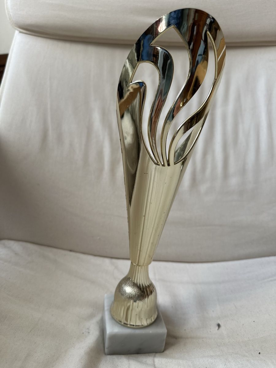 Sonstiges zum Sammeln & Seltenes: Goldener Pokal – Gebraucht aus Basel von ari_f26x 4