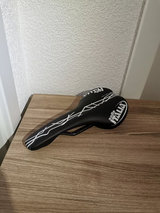 Selle Vélo Selle Italia Novus Carbokeramic – Carbone – 198g – Neuve (emballage Ouvert)