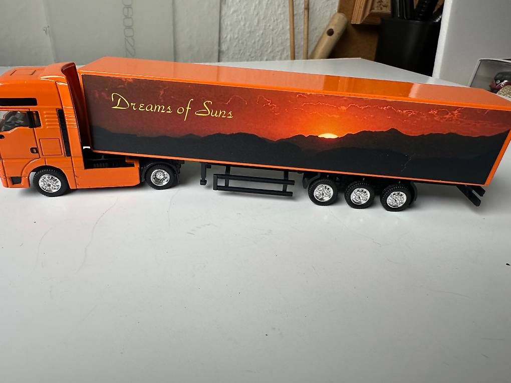 Voitures modèles: Camions – Neuf avec emballage d'origine à Onex par paclemarin