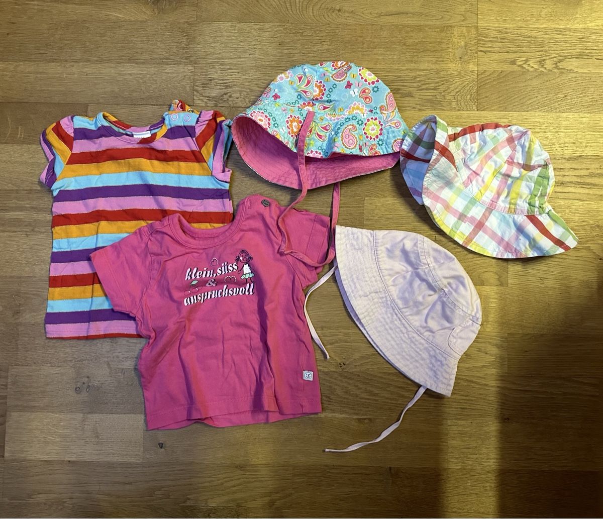 Lotti & Set di vestiti: Babykleider Gr. 68 Mädchen – Usato da Zürich venduto da Fuxion 3
