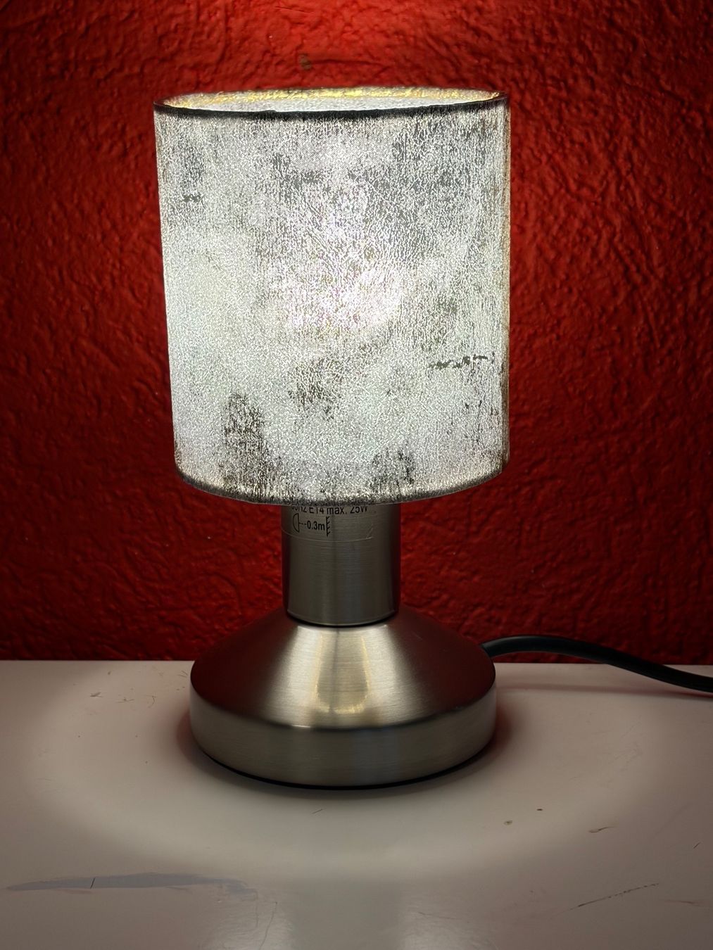 Lampade: Kleine, goldene Tischlampe-Neu – Nuovo e nell'imballaggio originale da Zäziwil venduto da Emlea 4