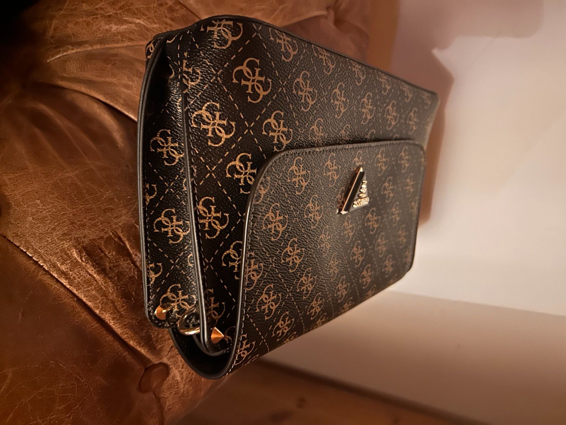 Guess Autres vêtements & accessoires: sac a main – D'occasion à Le Châble VS par gege017 1