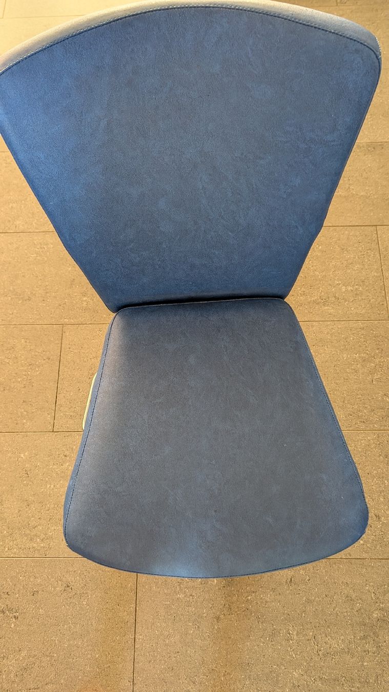 Sedie: Coiffure Stuhl Blau  – Usato da Volketswil venduto da cloudy68