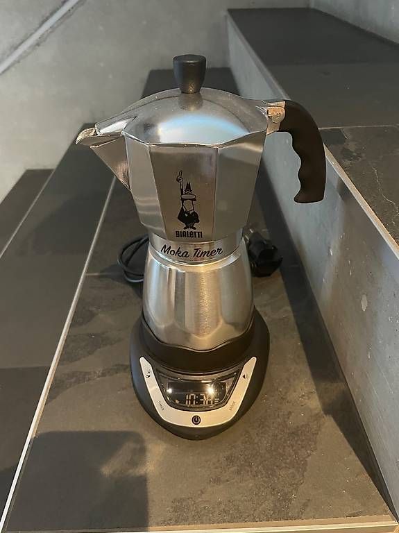 Macchine per caffè & Macchine per espresso: Bialetti Espresso Maschine mit Timer und gratis kl. Bialetti – Usato da Konolfingen venduto da 2248stefan