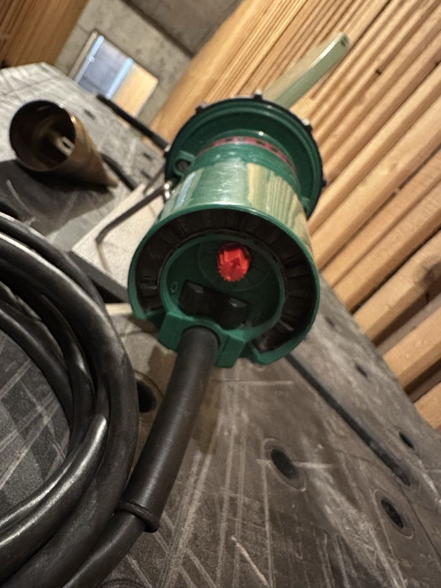 Leister Tous les outils: Leister Heissluftgeraet  – D'occasion à St. Gallen par 987JDBA 4