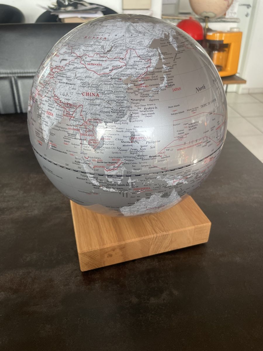 Autres décorations & accessoires: Globe Terrestre Magnétique Emform – D'occasion à Vallamand par Bricbracbroc82 1