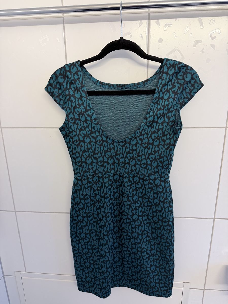 Vestiti: Kleid Gr. 34/36, Petrol-schwarz – Usato da Rotkreuz venduto da Salsa70 1