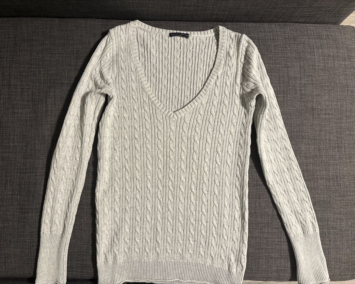 Brandy Melville Maglioni & Felpe: Pullover von Brandy Melville V Neck – Nuovo (secondo la descrizione) da Kriens venduto da ann_er02