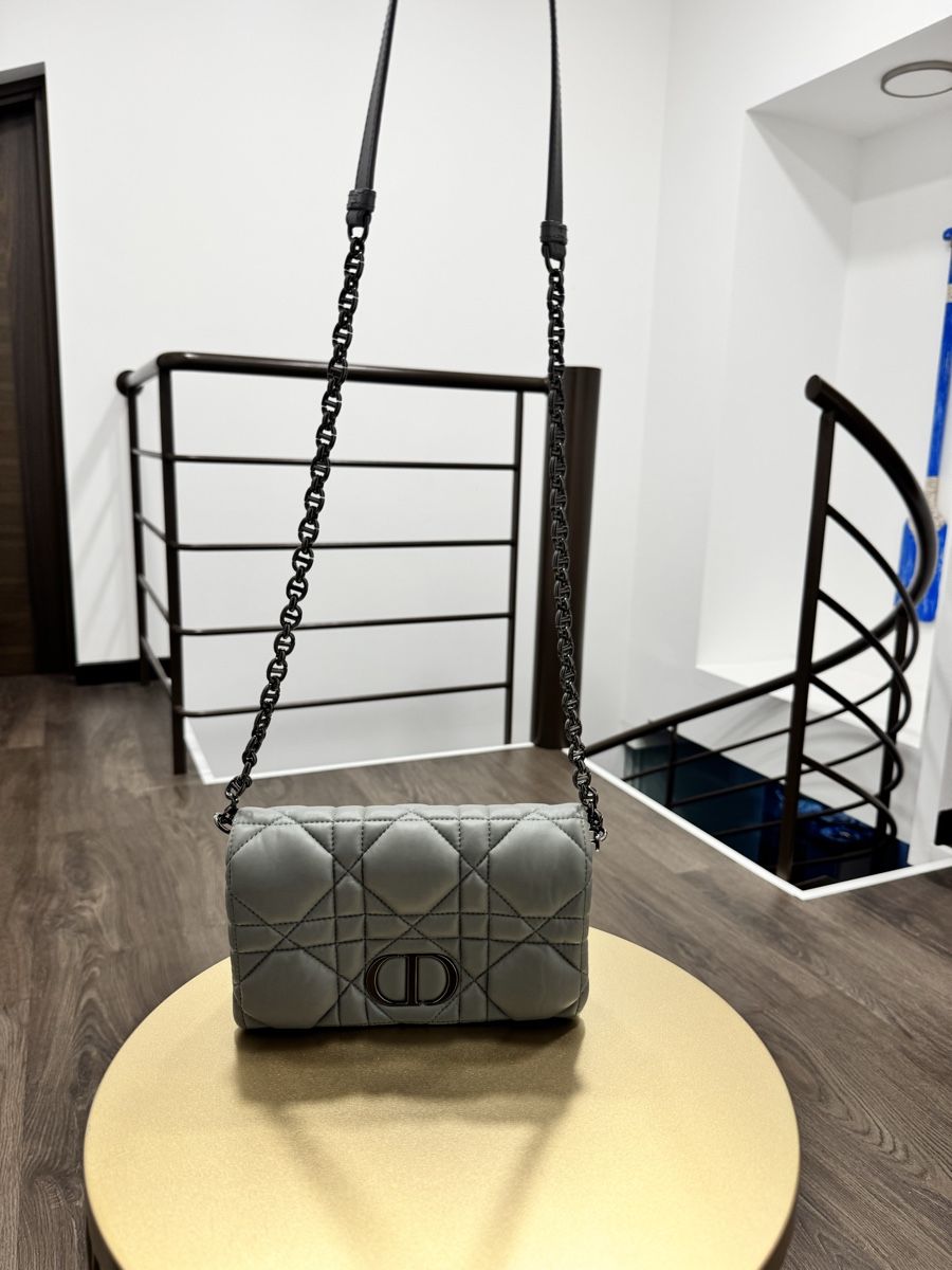 Borse da donna: Authentic Christian Dior Bag - Grey Quilted Leather – Usato da Thonex venduto da Lux_brands01 1