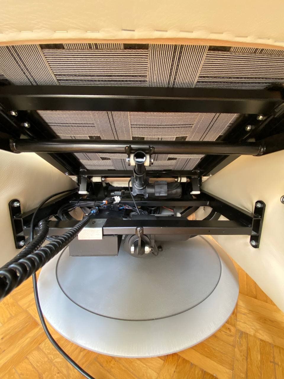 Dispositivi per massaggi: Massagestuhl Leder Himolla Cumulus High Tech Premium – Usato da Porrentruy venduto da 1321321321 8