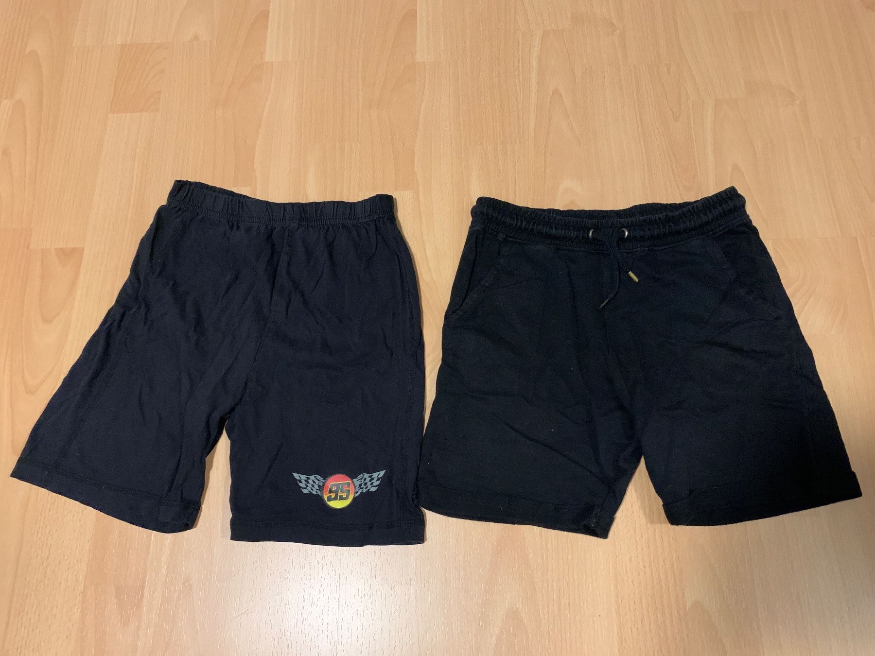 Pantaloni: 2 Shorts Gr.128 – Usato da Kreuzlingen venduto da jamie45