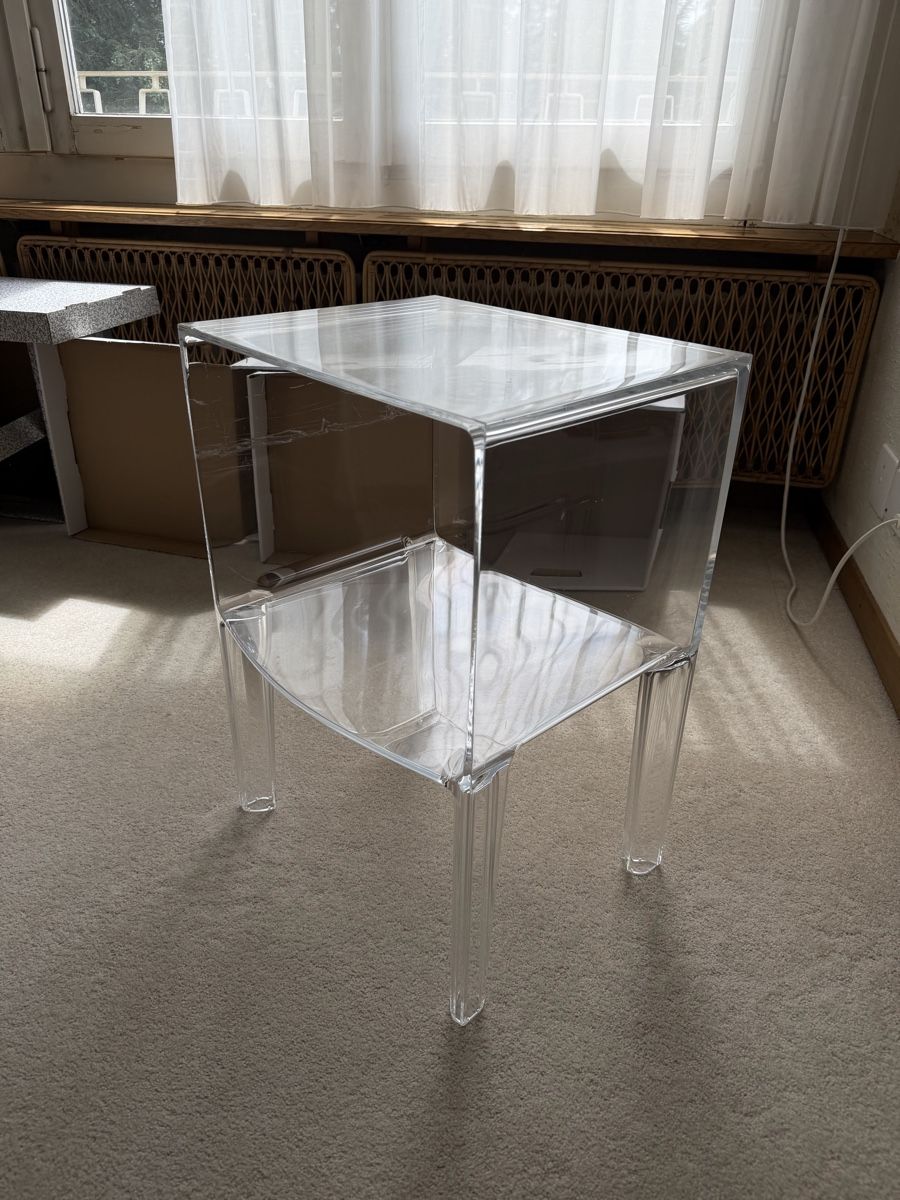 Tables de nuit: Acryltisch Beistelltisch transparent – D'occasion à Zürich par skeller4