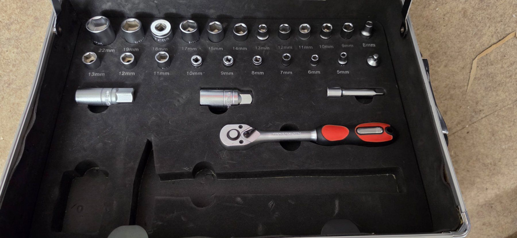 Tous les outils: WERKZEUGKOFFER – D'occasion à Othmarsingen par koe_7xtj 1
