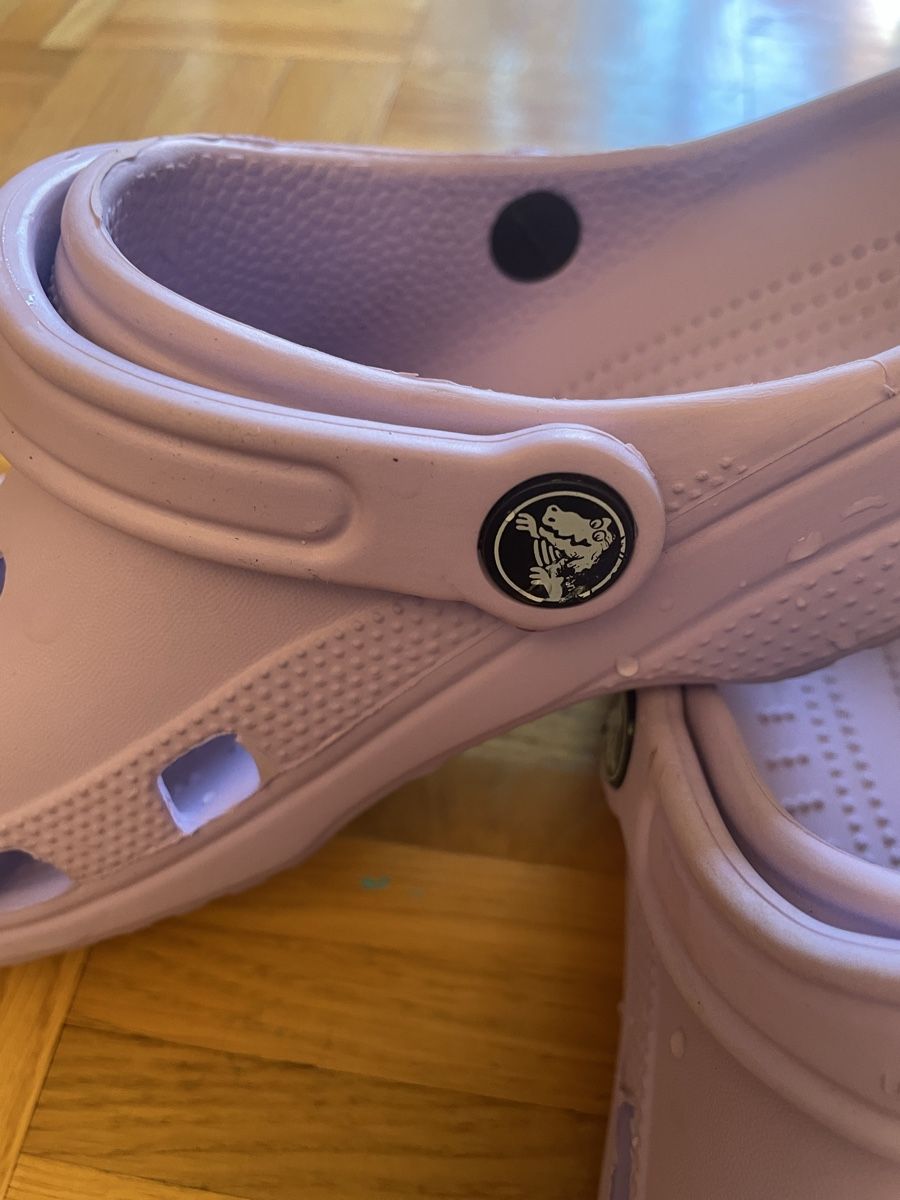 Crocs Scarpe da uomo: Crocs Clogs Grösse 36 Flieder guter Zustand – Usato da Zürich venduto da 01pippa 2