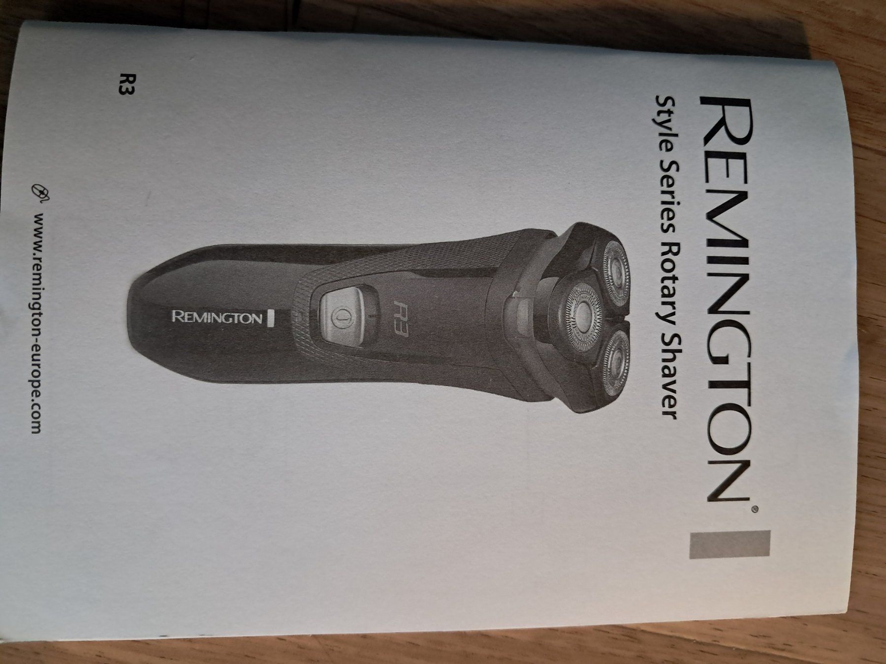 Remington Rasoi & Lamette da barba: Rasierapparat Marke Remington – Usato da Wolhusen venduto da Schmetterling1975 2