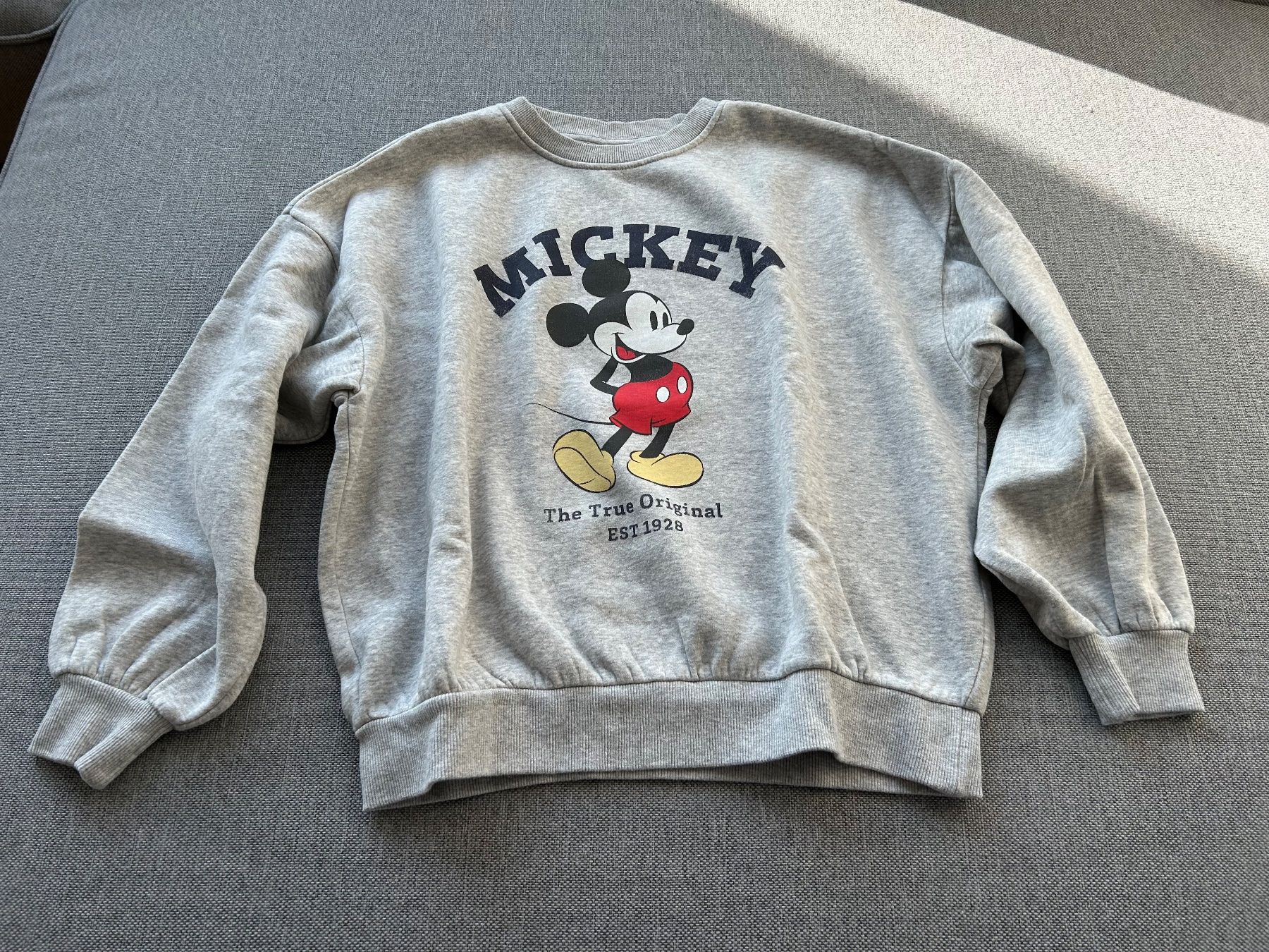 H&M Pullover & Sweatshirts: hellgrauer Micky Mouse Pullover, Gr. XS – Gebraucht aus Cham von milaur