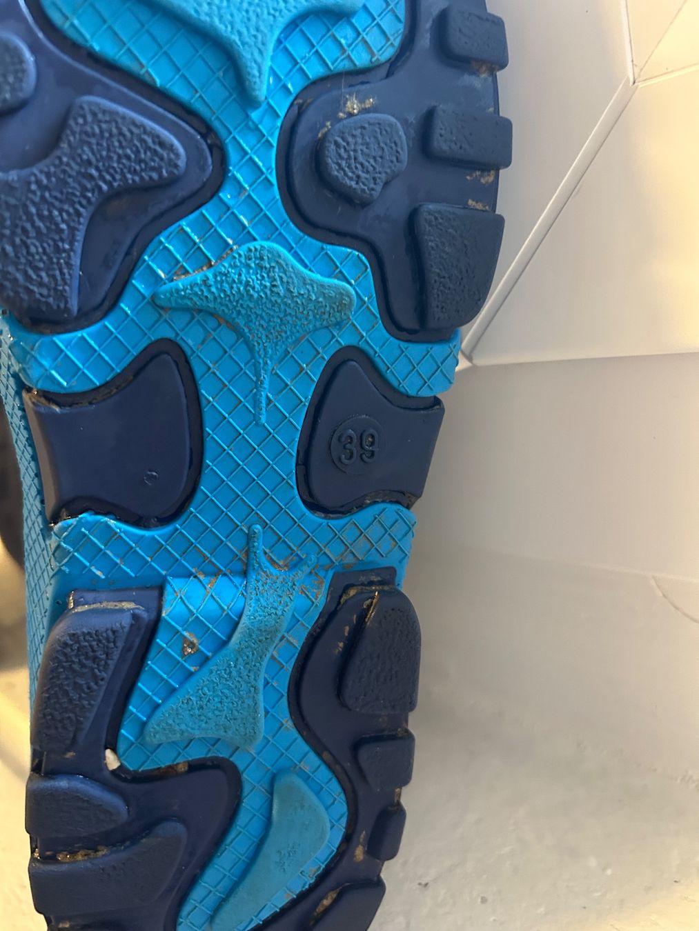 Chaussures garçon: Schuhe gr. 39 – D'occasion à Wabern par belka72 3
