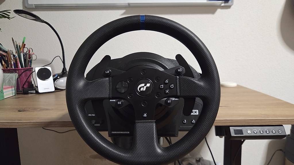 Thrustmaster Manettes: Thrustmaster T300 rs gt gebraucht – D'occasion à Goldau par iva_c5jc 1