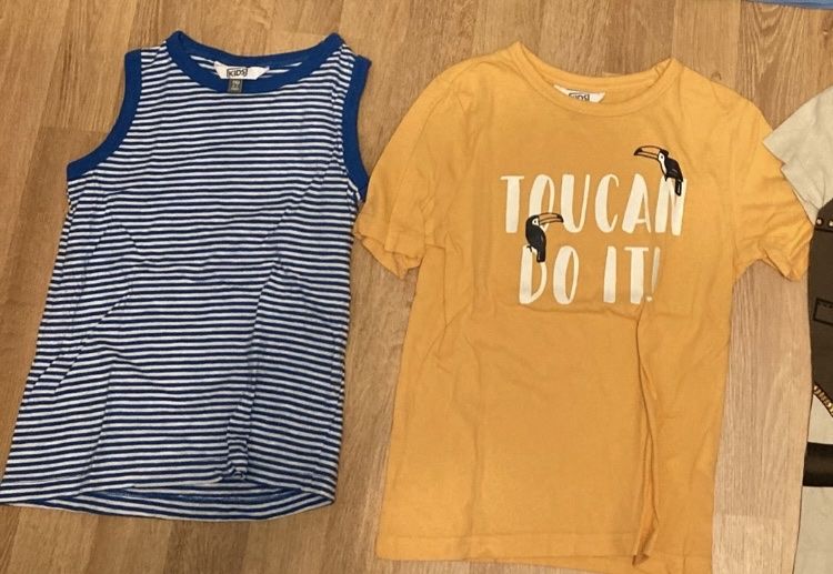 Camicie, T-shirt & Polo: Jungen Shirts Gr. 110 – Usato da Emmenbrücke venduto da JJ_89
