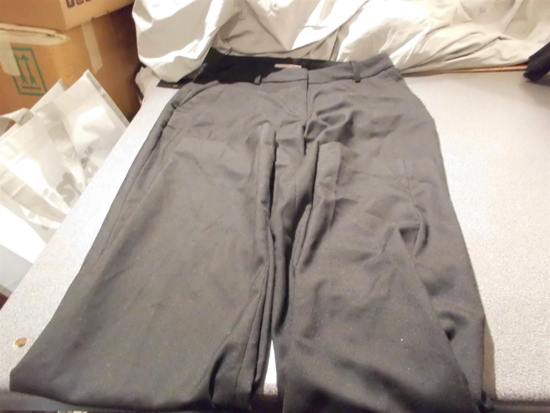 H&M Hosen: Hose Grösse 34, H&M, schwarz, elegant – Gebraucht aus Zürich von Motzkuh